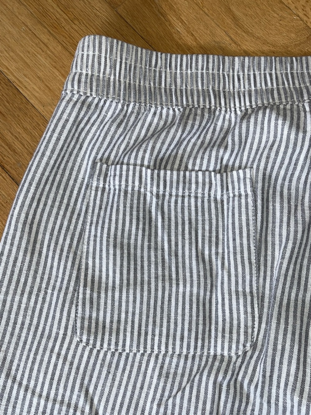Old Navy Gray & White Striped Linen Blend High Rise Straight Ankle Pants - Picture 7 of 10